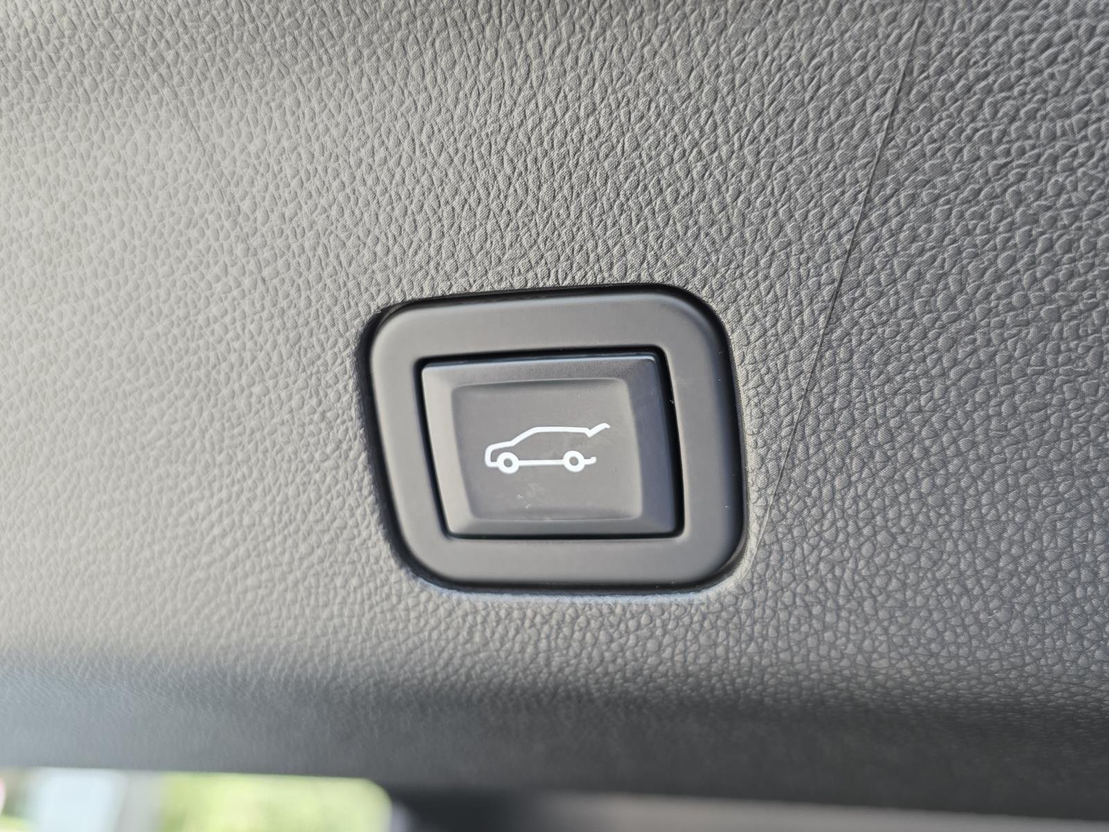 2022 Chevrolet Tahoe Z71 - Photo 15