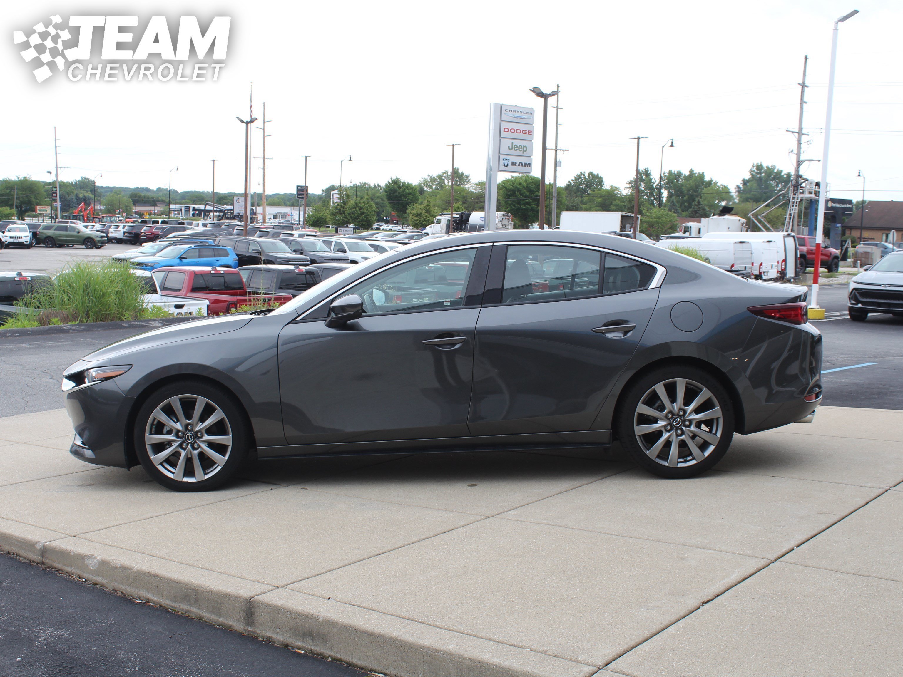 2023 Mazda Mazda3 Premium - Photo 7