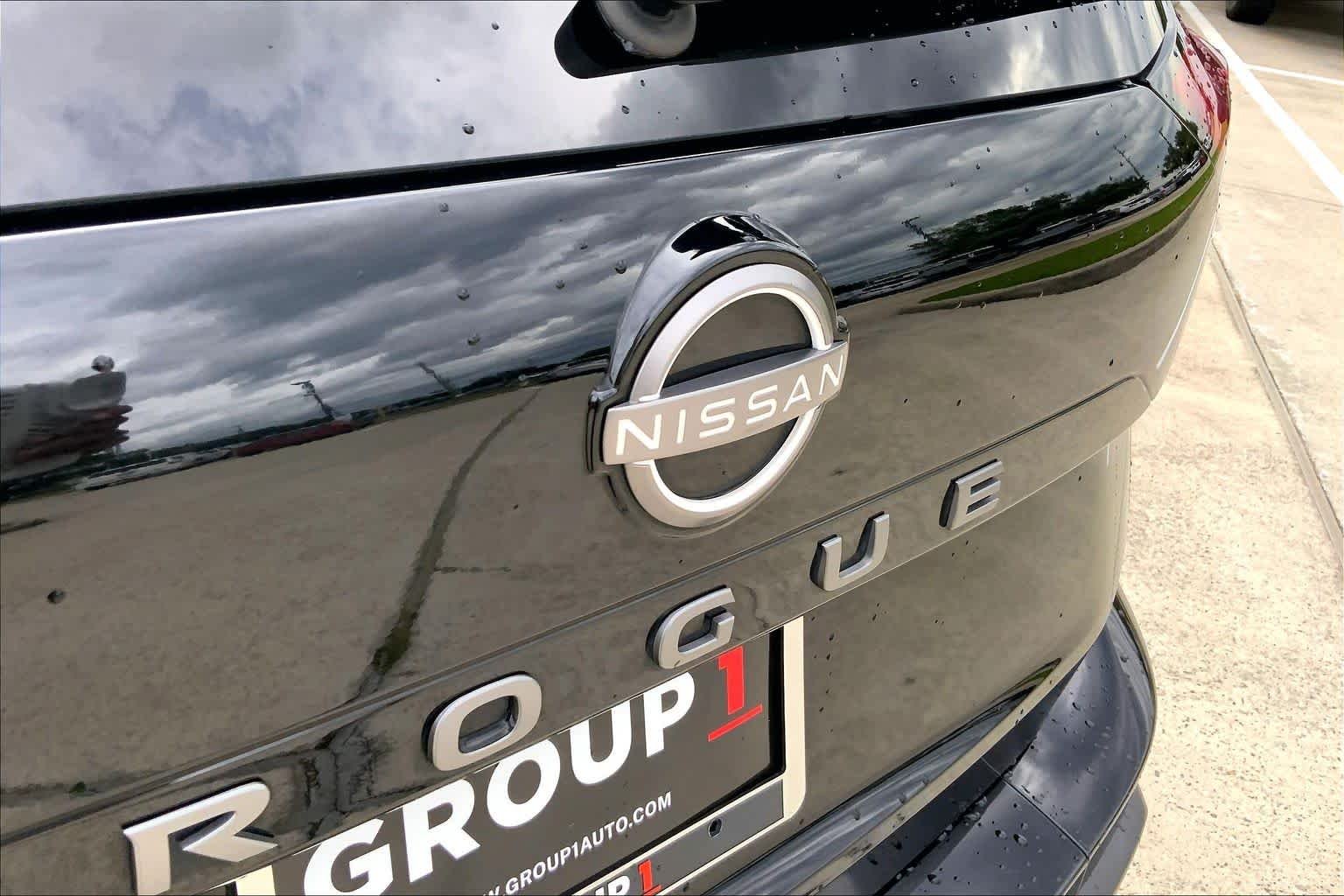 Used 2024 Super Black Nissan S image 29