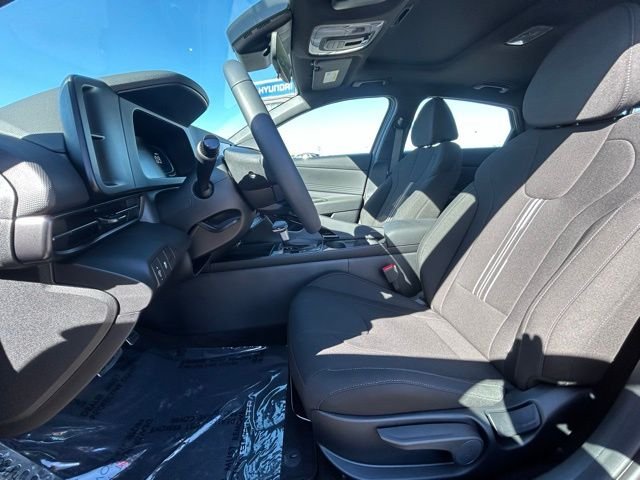 2026 Hyundai Elantra SEL - Photo 12