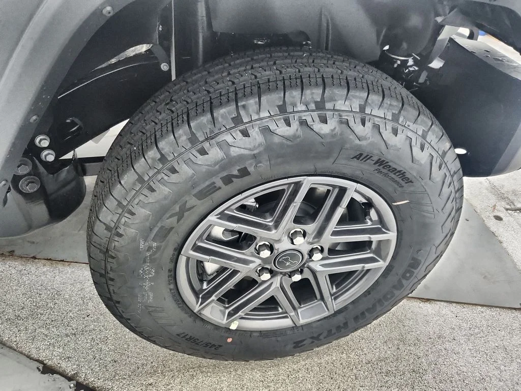 New 2026 Bright White Clear-Coat Exterior Paint Jeep Sport image 31