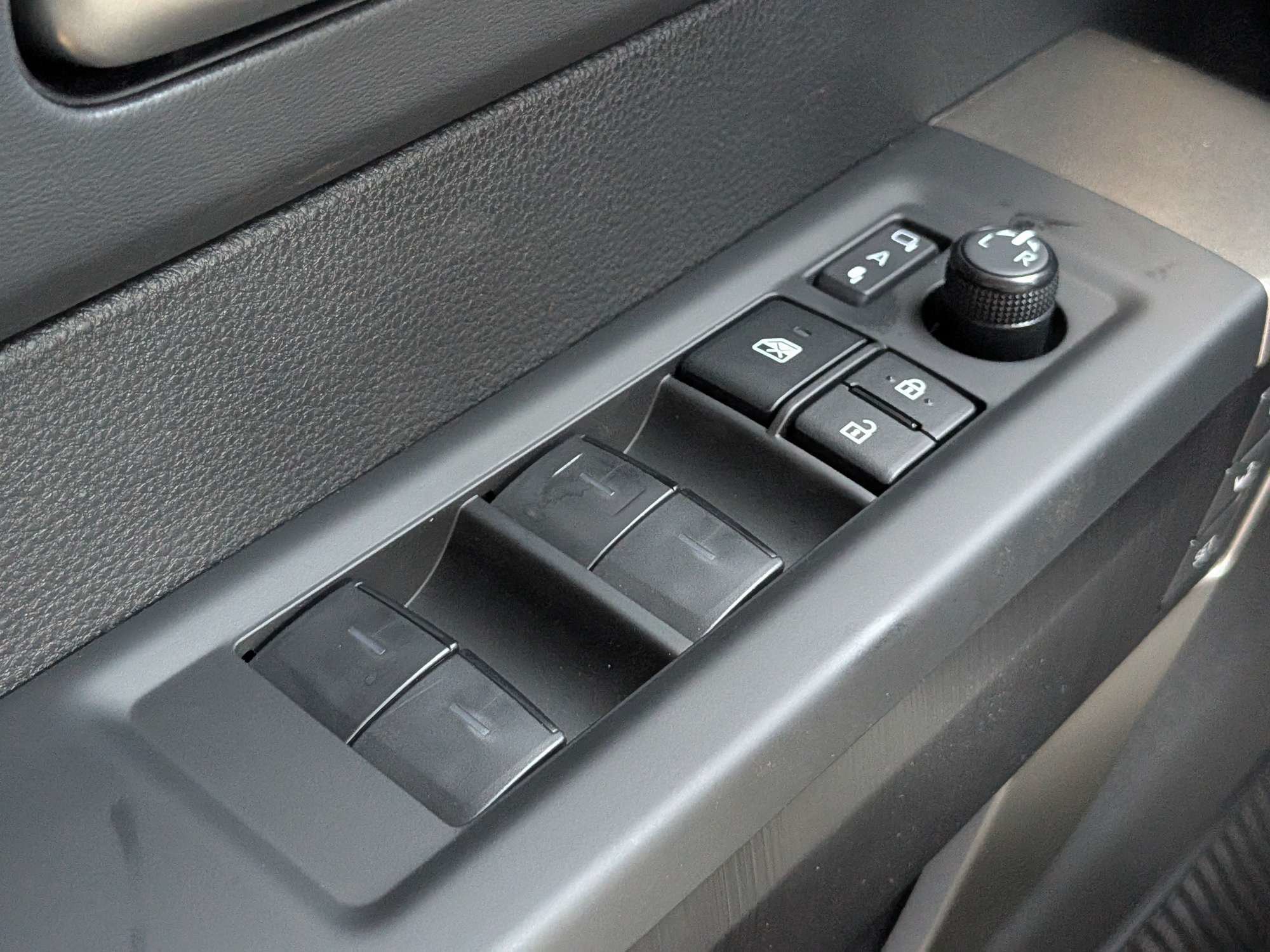 2026 Toyota Tundra Platinum - Photo 28