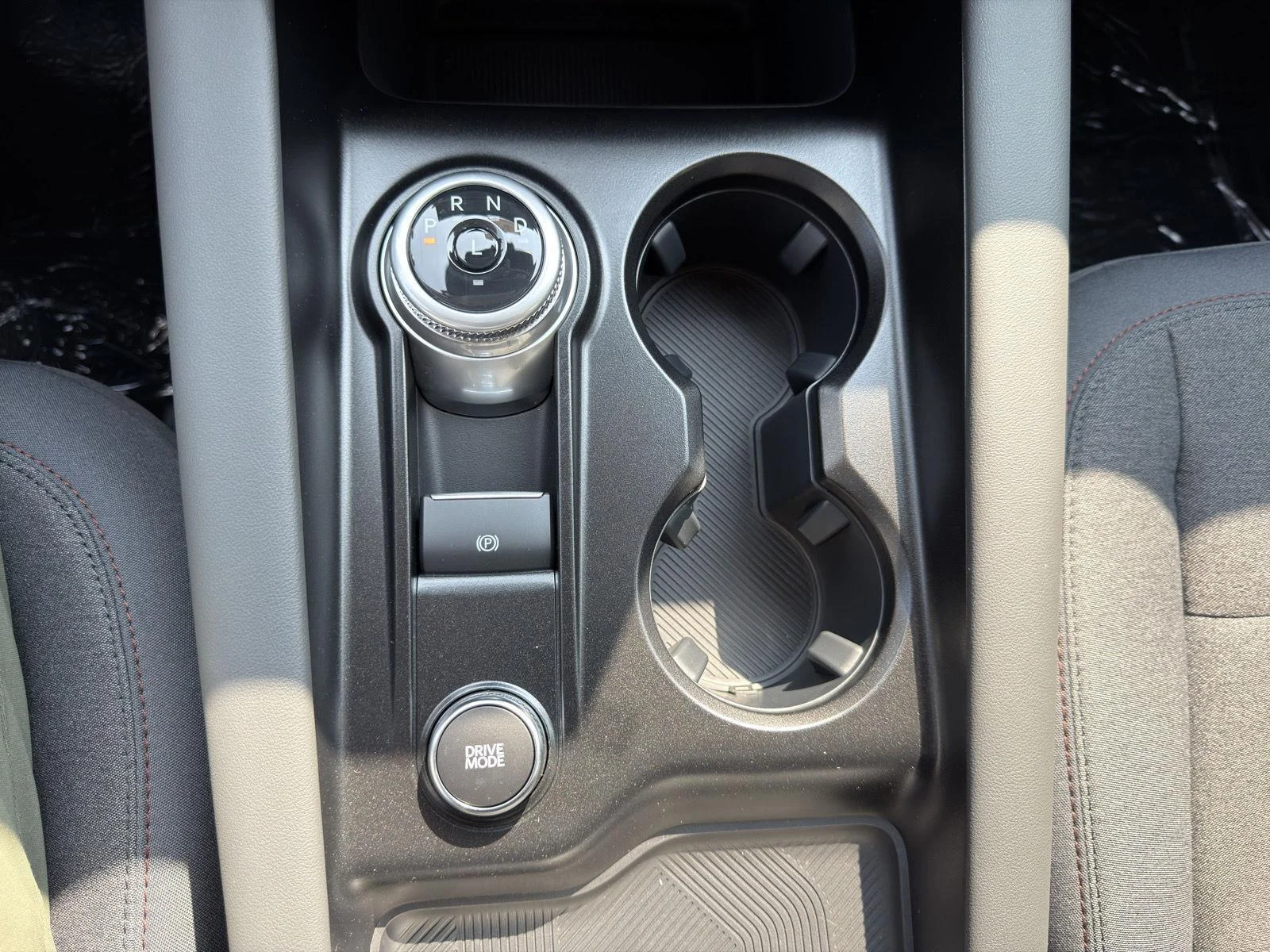 New 2026 Star White Metallic Tri-Coat Ford Active image 15