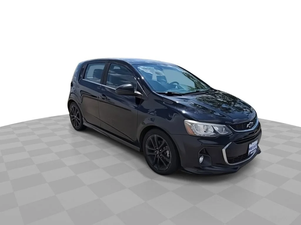 Used 2018 MOSAIC BLACK METALLIC Chevrolet Premier image 2