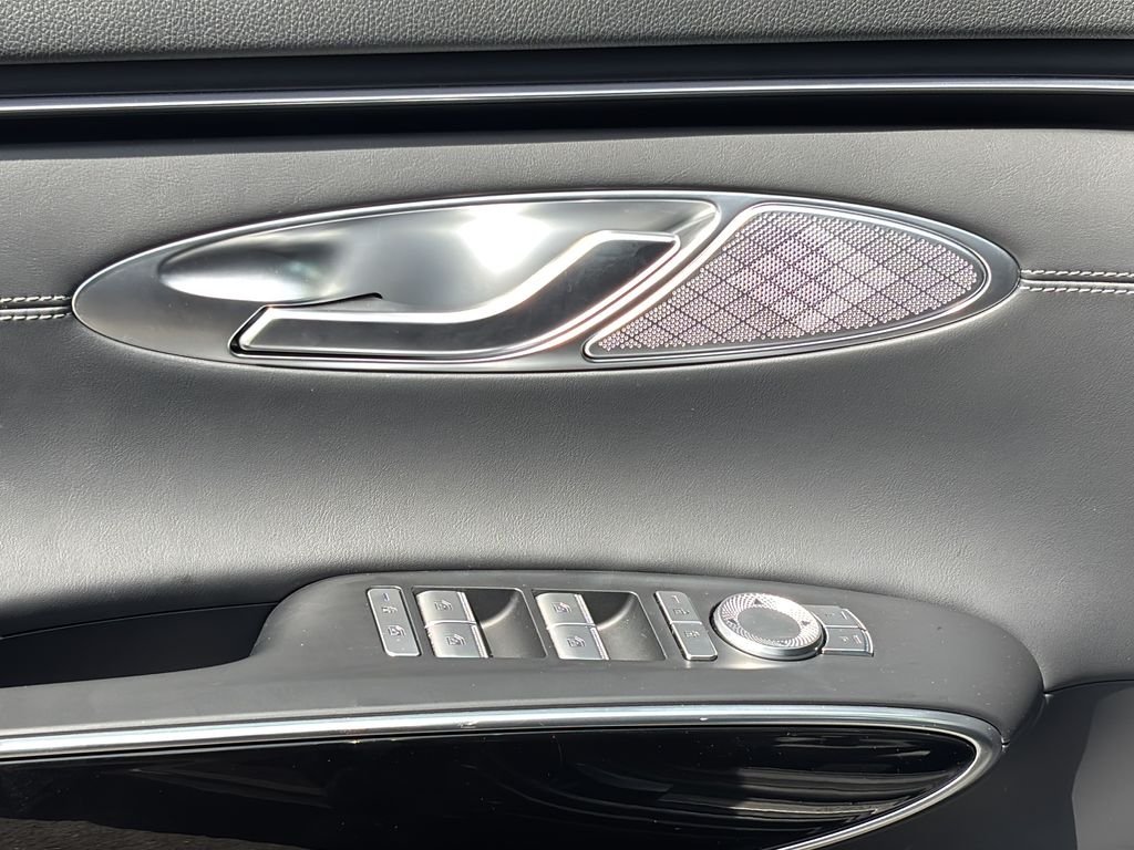 2026 GENESIS GV70 Standard - Photo 12
