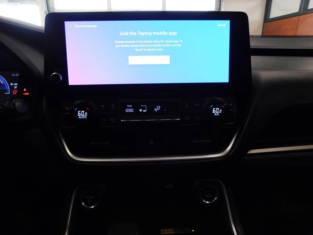 Used 2024 Cream Toyota XLE image 25