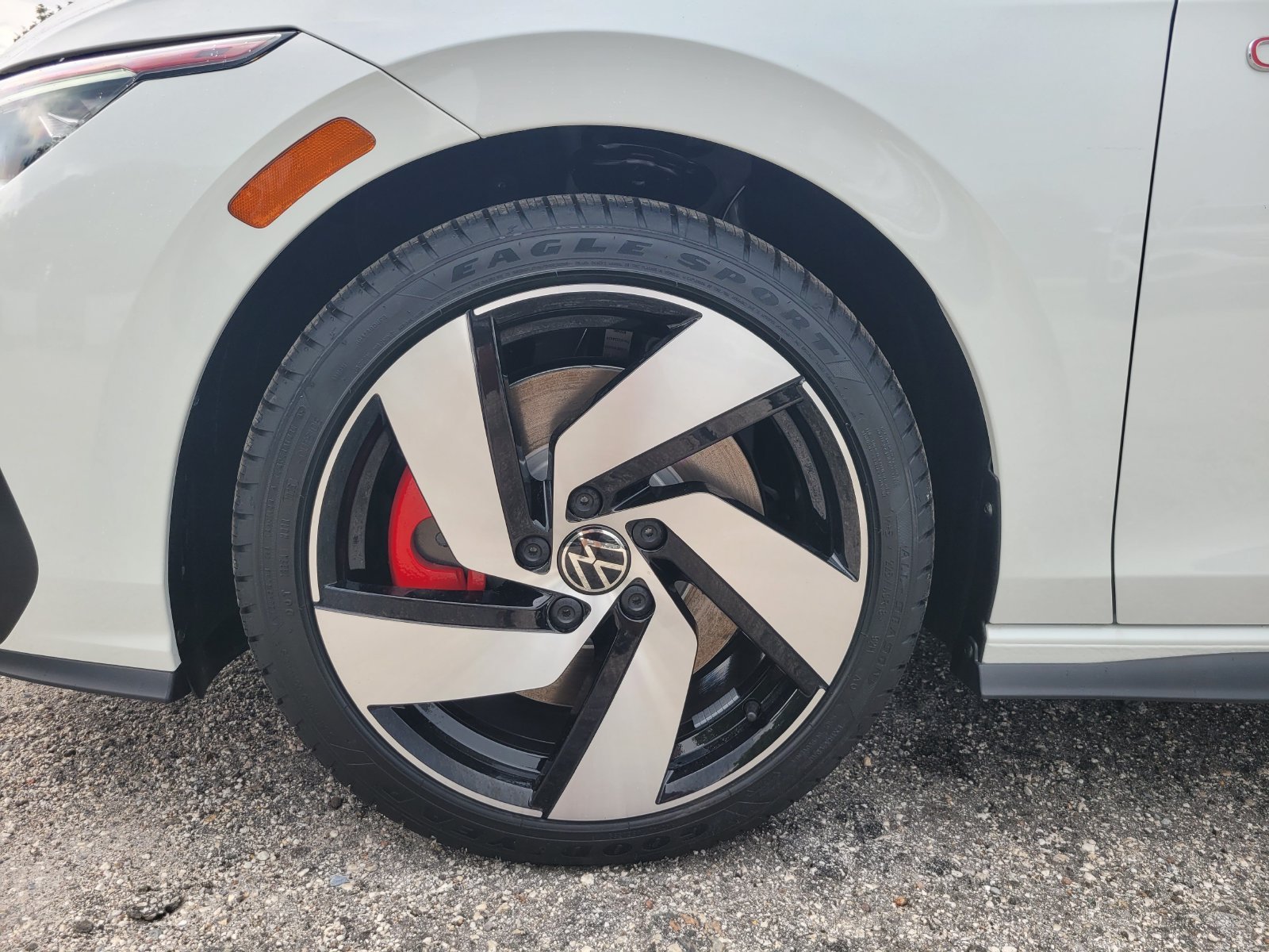 New 2026 Opal White Pearl Volkswagen 2.0T S image 8