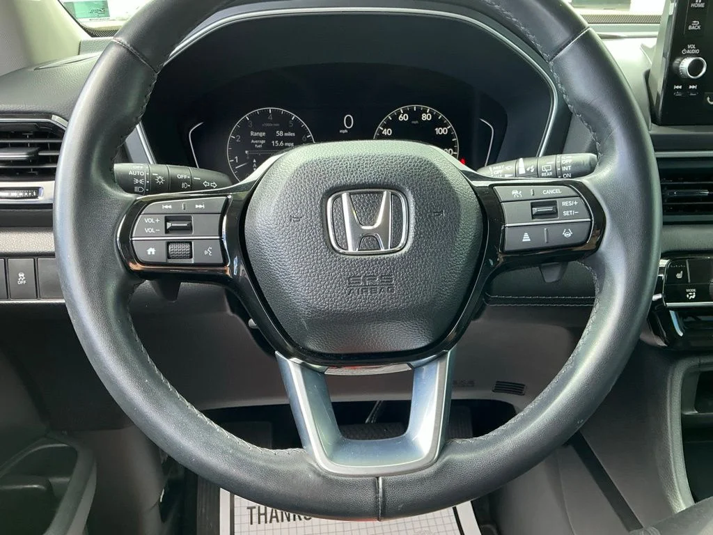 Used 2024 Red Honda EX-L image 41