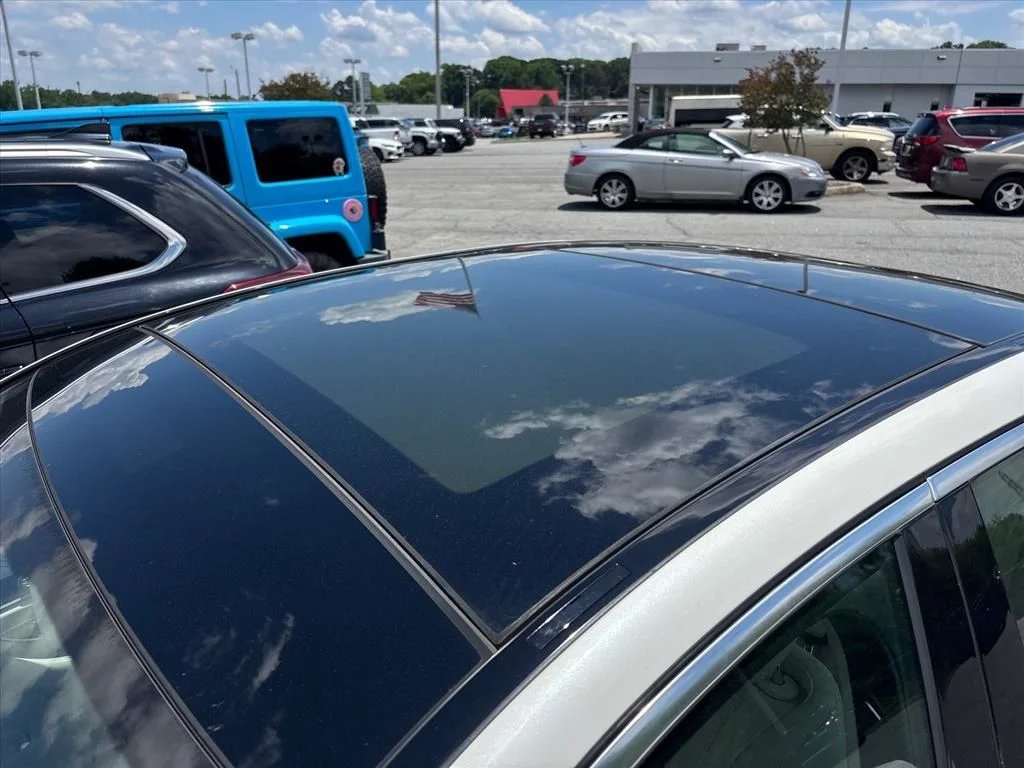 Used 2019 White Mercedes-Benz E 300 image 15