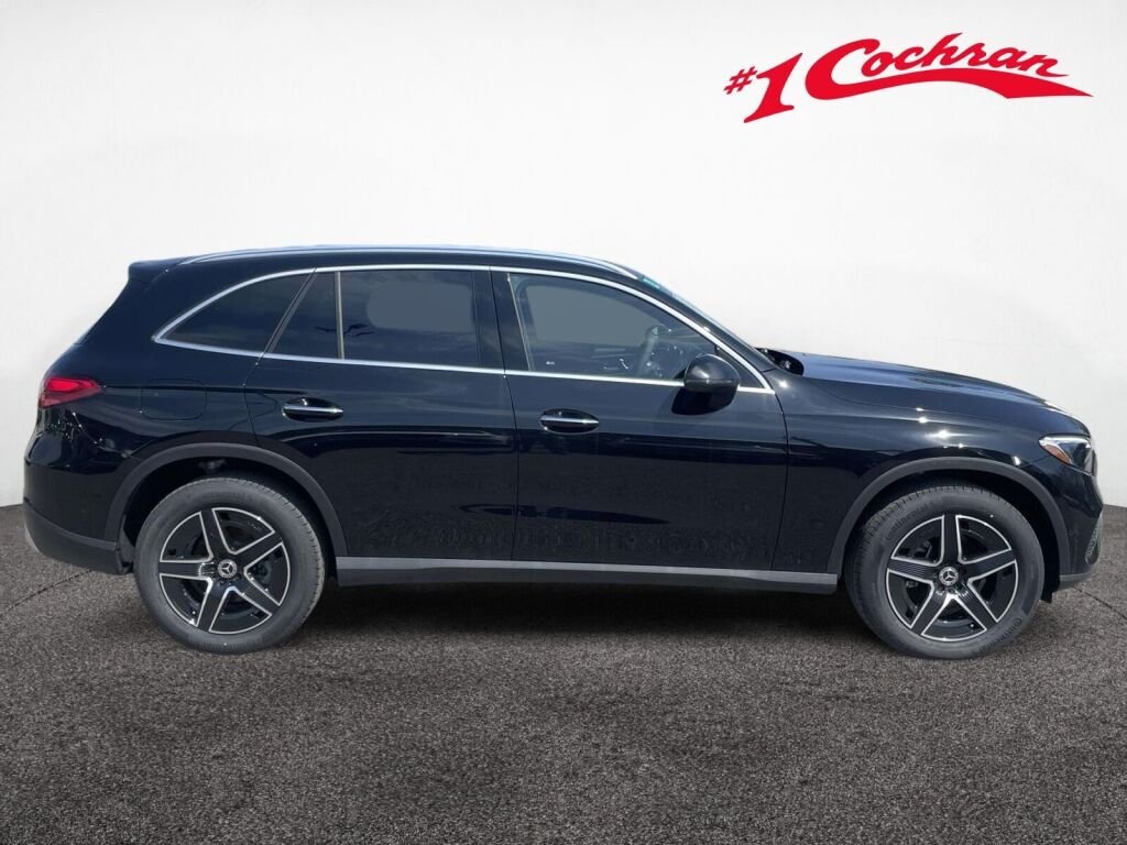 New 2026 2040/Black Mercedes-Benz GLC 300 image 6
