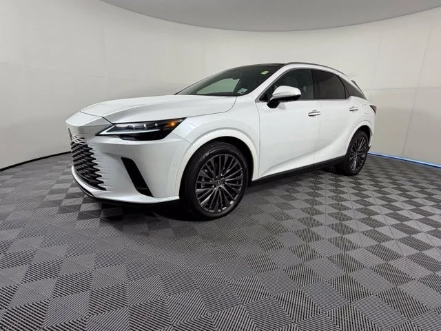 Used 2025 White Lexus 350h Luxury image 3