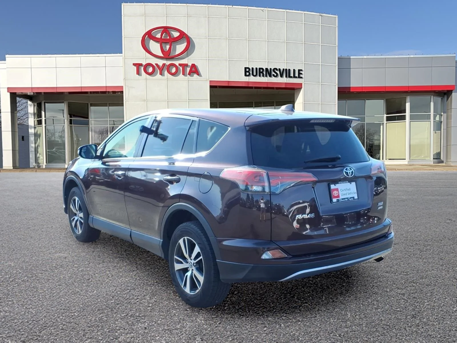 Used 2018 Black Toyota XLE image 6