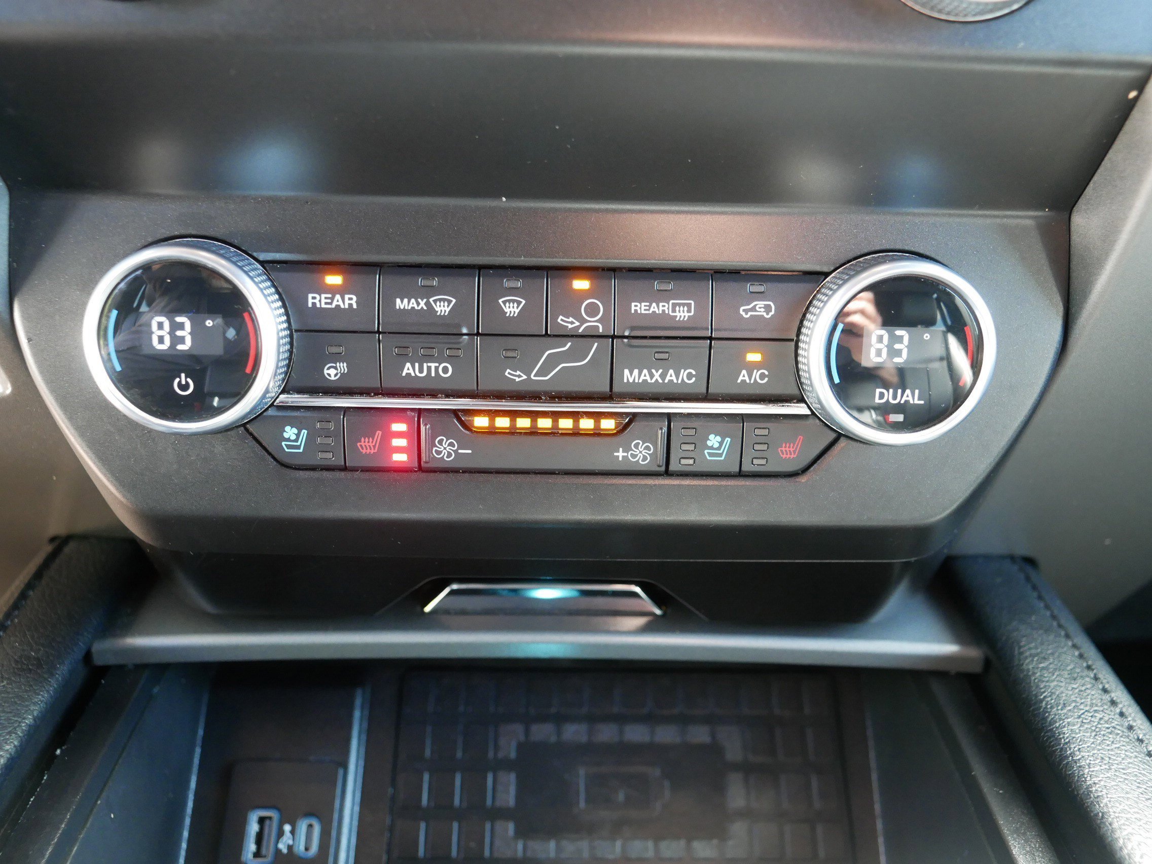 Used 2021 Agate Black Metallic Ford XLT image 23