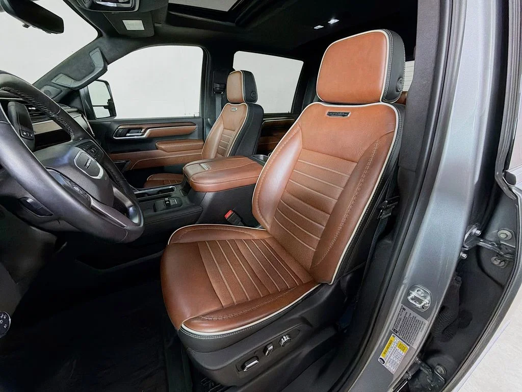 Used 2025 Silver GMC Denali Ultimate image 12