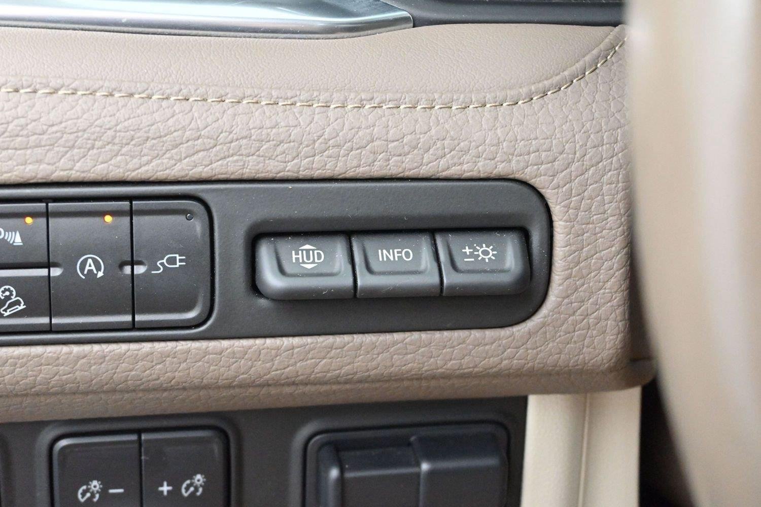 Used 2021 Summit White GMC Denali image 29