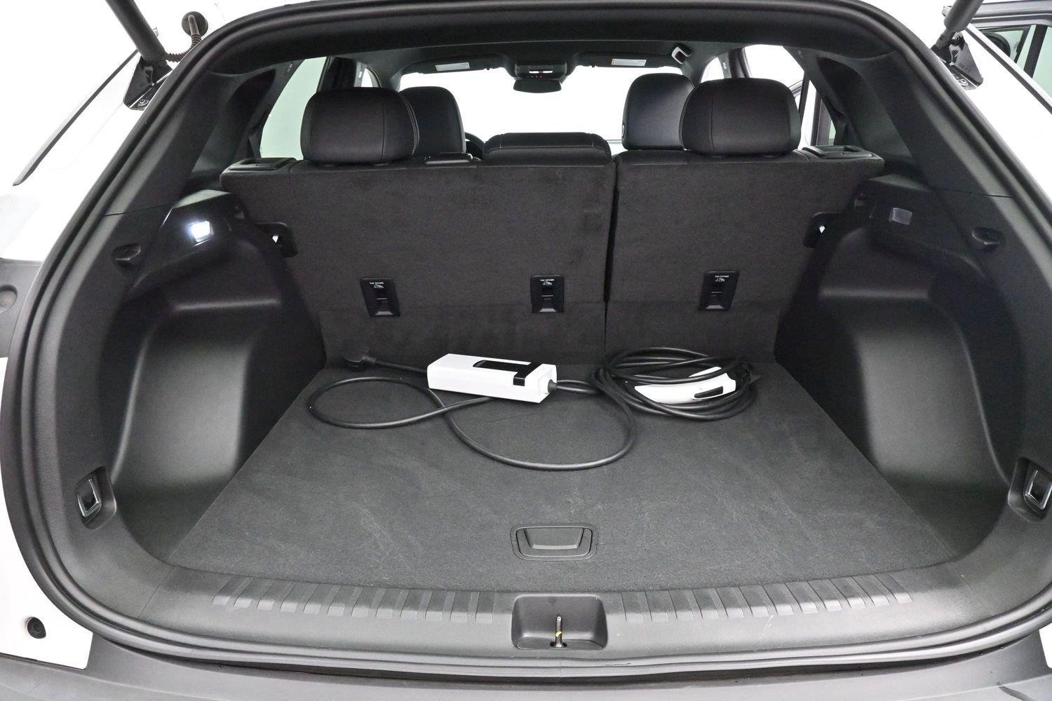 Used 2024 Summit White Chevrolet LT image 9