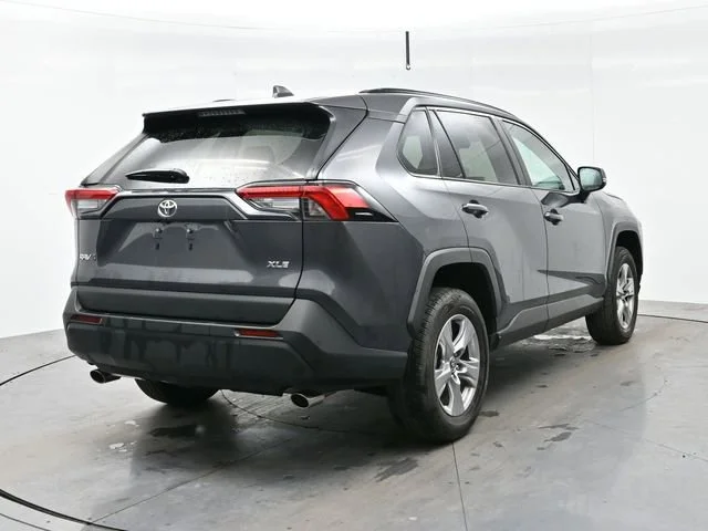 Used 2025 Magnetic Gray Met Toyota XLE image 7
