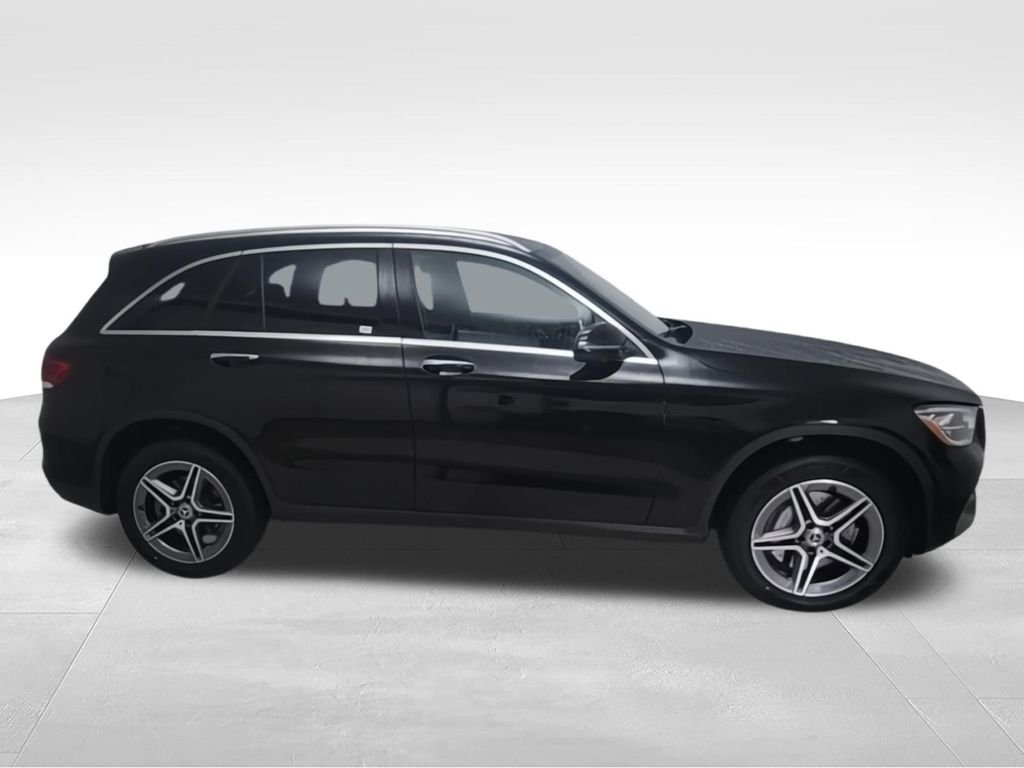 Used 2022 Black Mercedes-Benz GLC 300 image 9