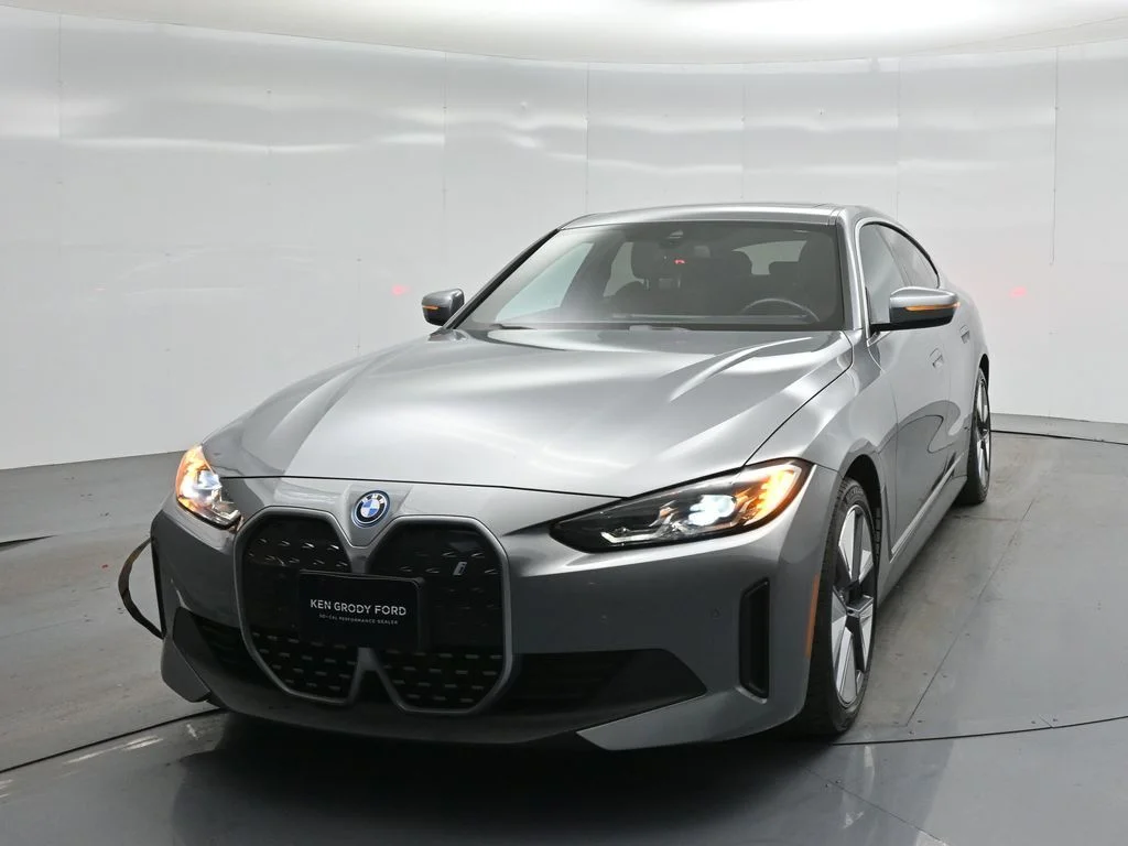Used 2023 Gray BMW eDrive40 image 57