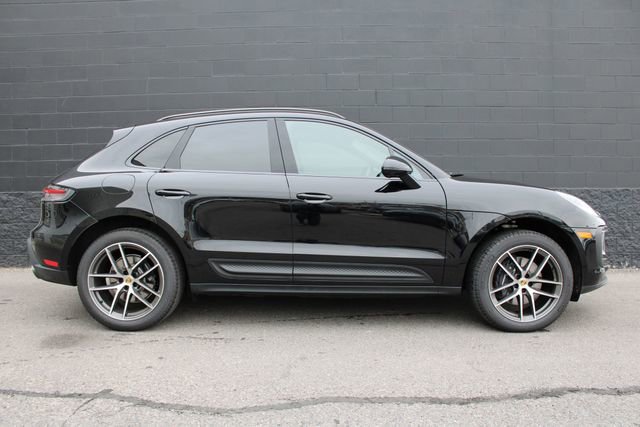 2026 Porsche Macan - Photo 8