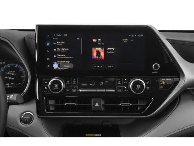 Used 2023  Toyota Limited image 11