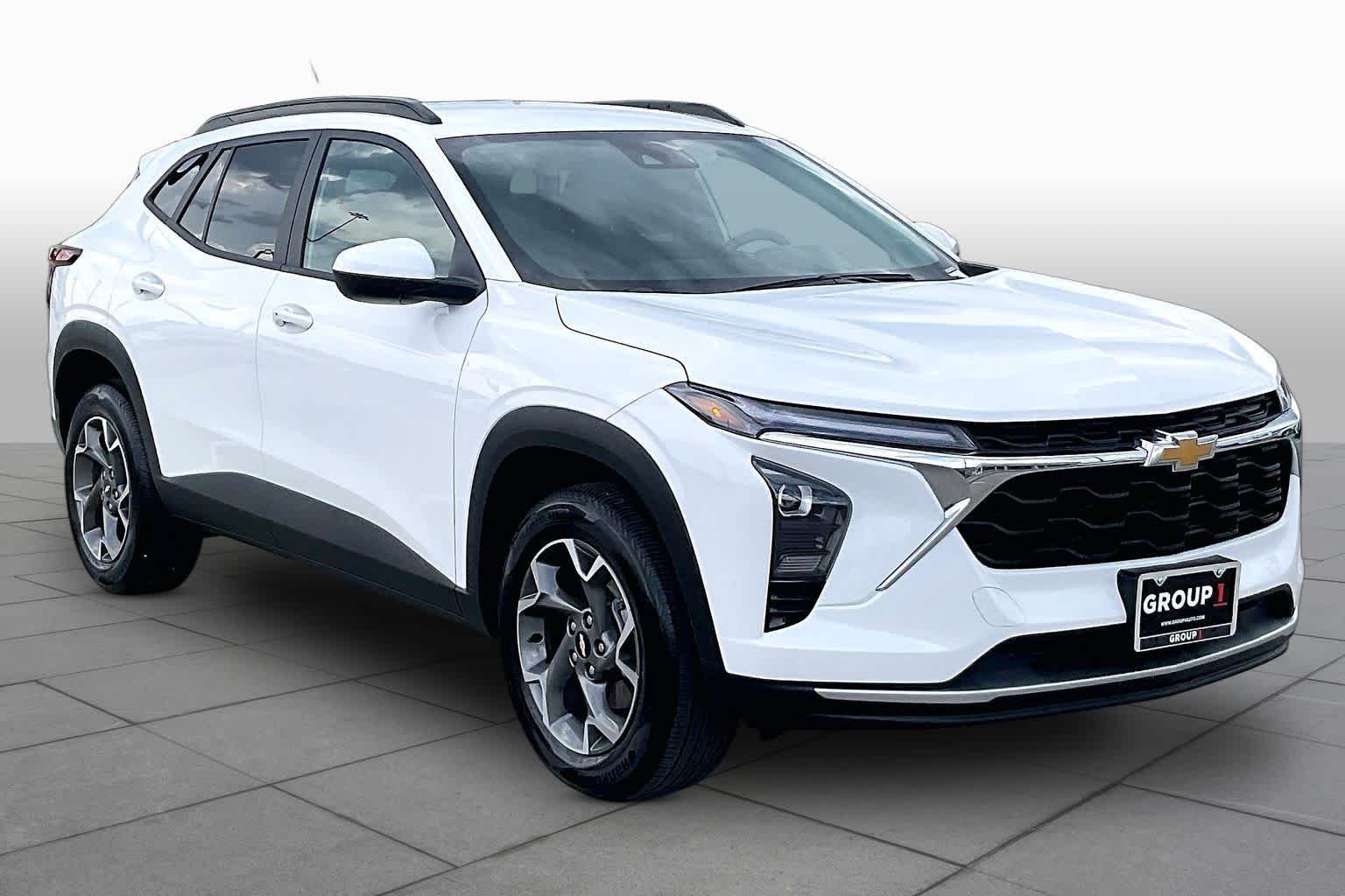 2025 Chevrolet Trax LT - Photo 3