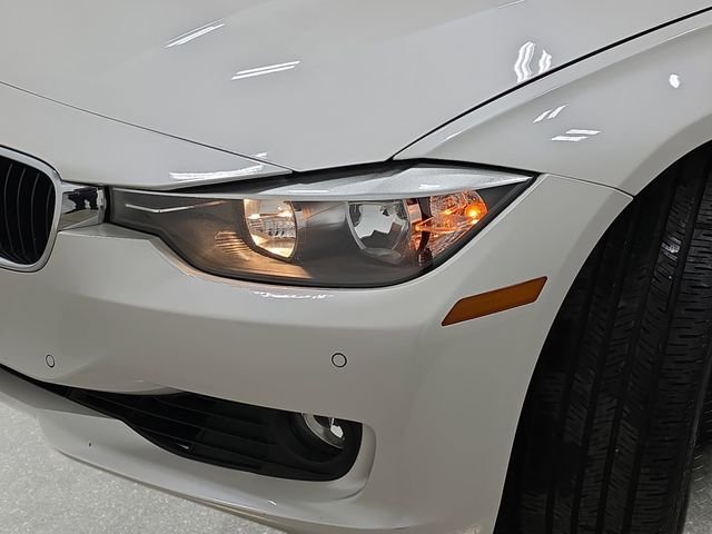 Used 2015 White BMW 328i xDrive image 31