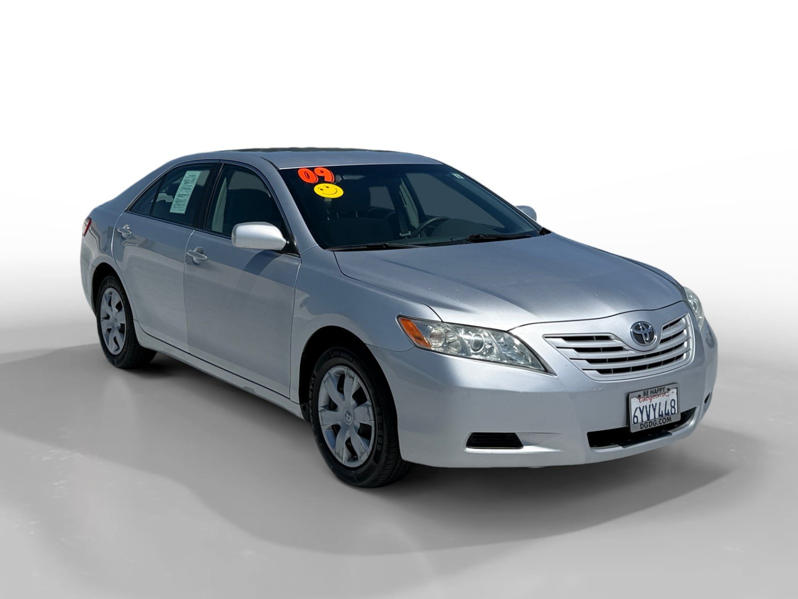 Used 2009 Silver Toyota LE image 7