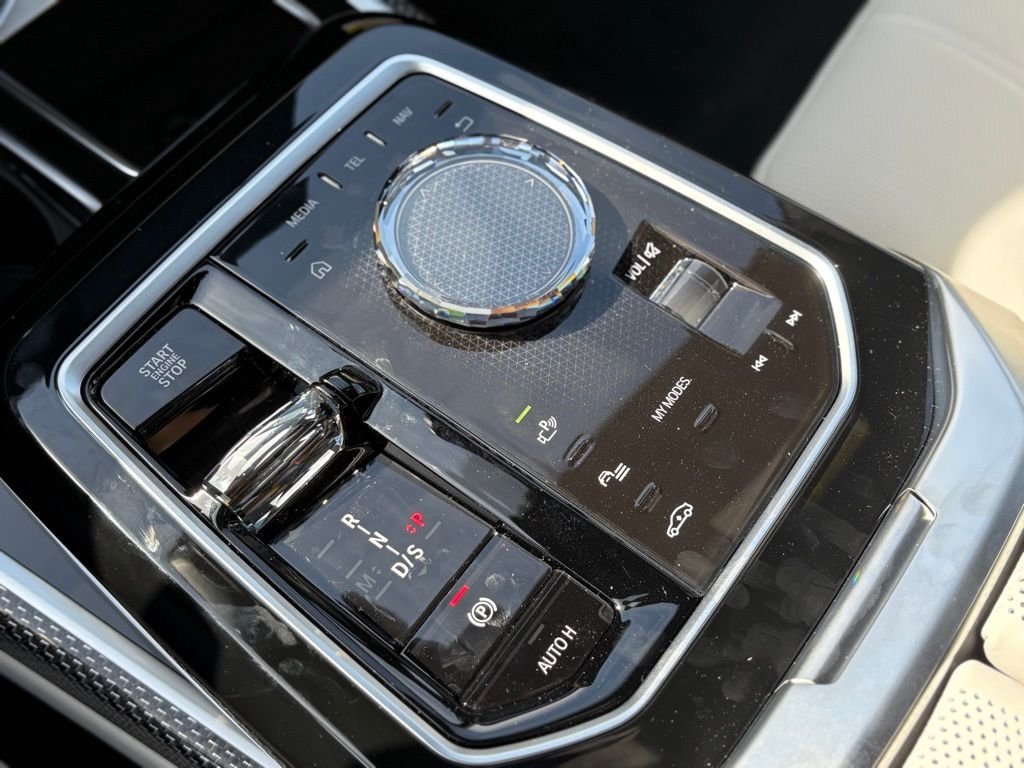 2025 BMW 7 Series 760i - Photo 26