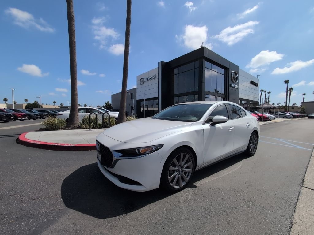 Used 2020 White Mazda Preferred image 2