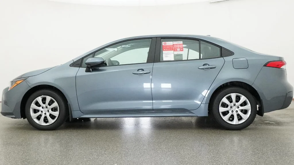 2026 Toyota Corolla Celestite Sedán Tracción delantera Transmisión variable continua