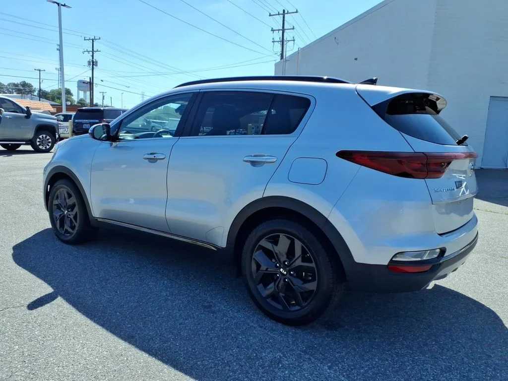 Used 2020 Silver Kia S image 29