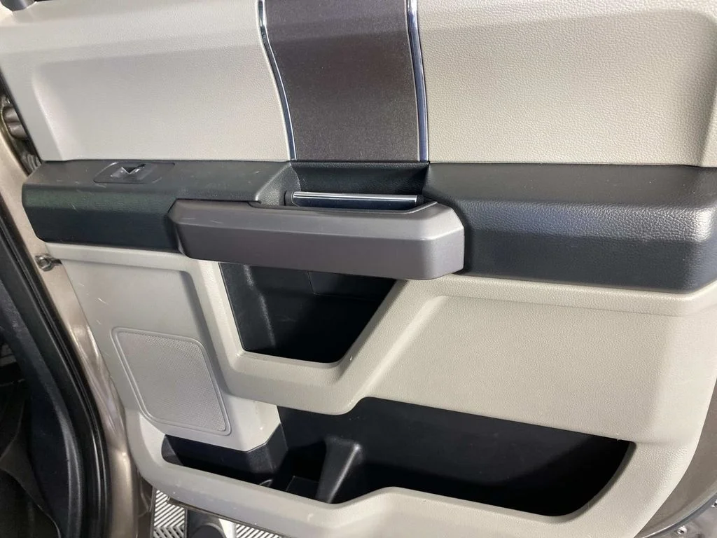 Used 2019 Gray Ford XLT image 23