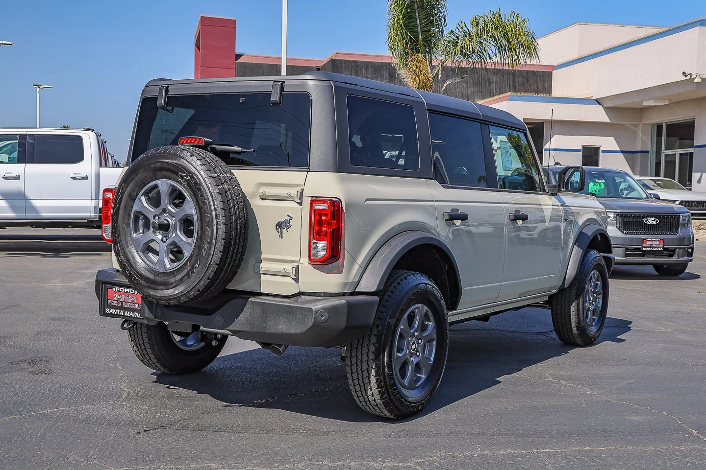 New 2026 Desert Sand Ford Big Bend® image 4