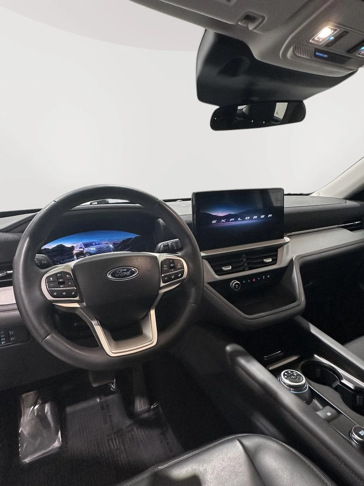 Used 2025 White Ford Active image 9
