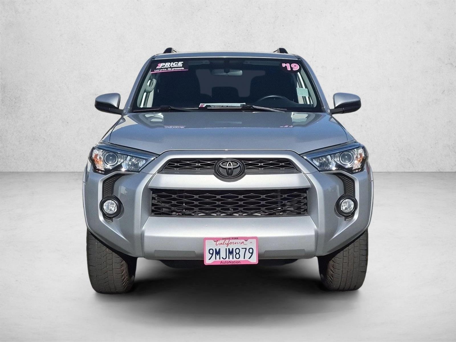 Used 2019 Classic Silver Metallic Toyota SR5 image 2