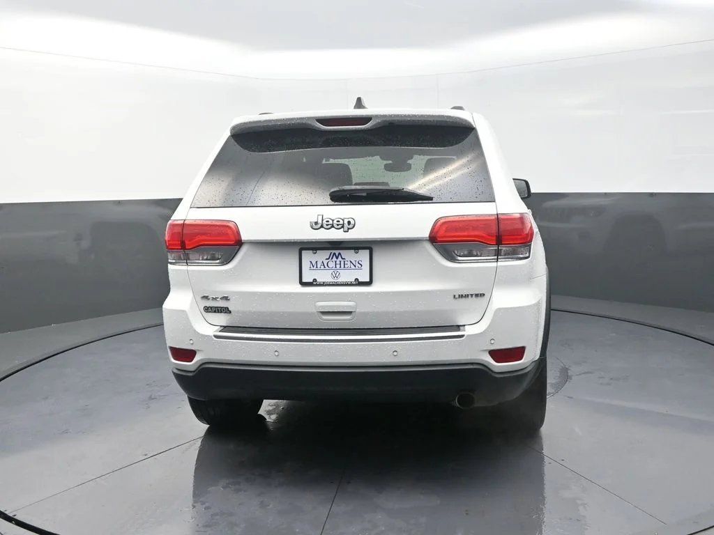 Used 2018 White Jeep Limited image 35