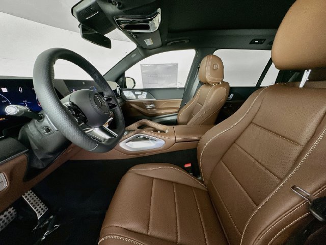 New 2027 White Mercedes-Benz GLS 450 image 20