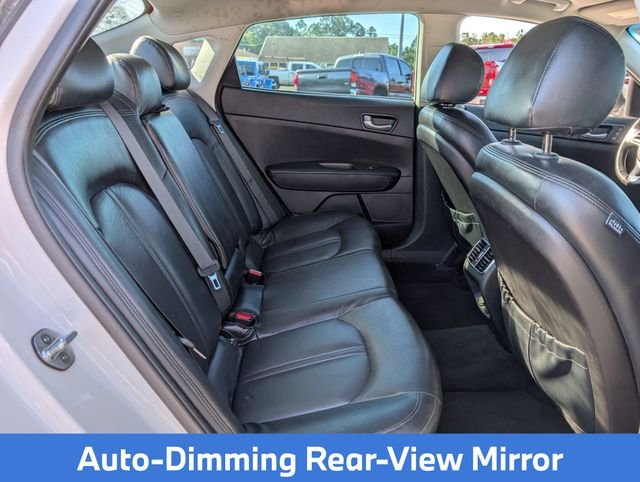 Used 2016 White Kia LX image 27
