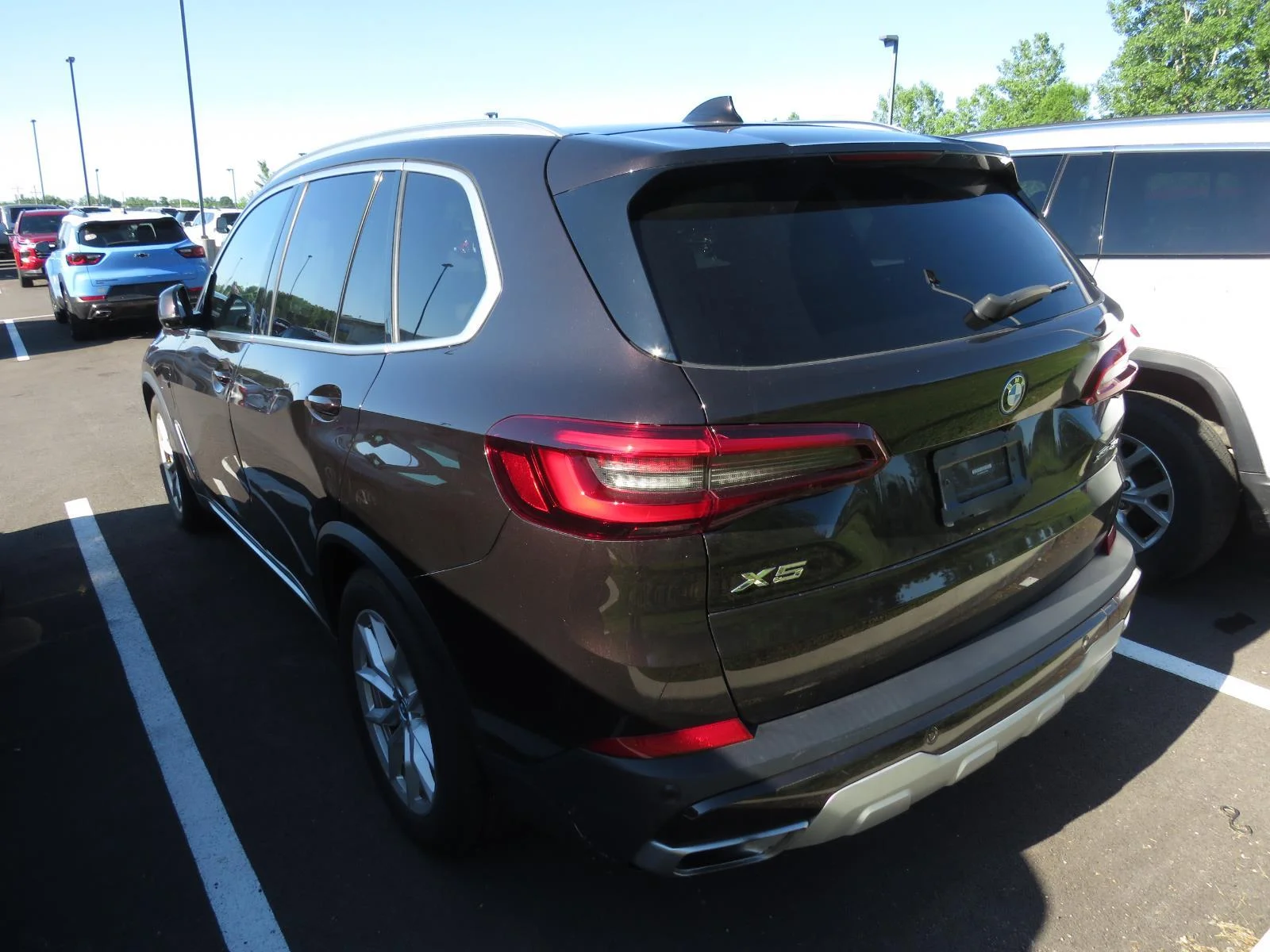 Used 2022  BMW  image 11
