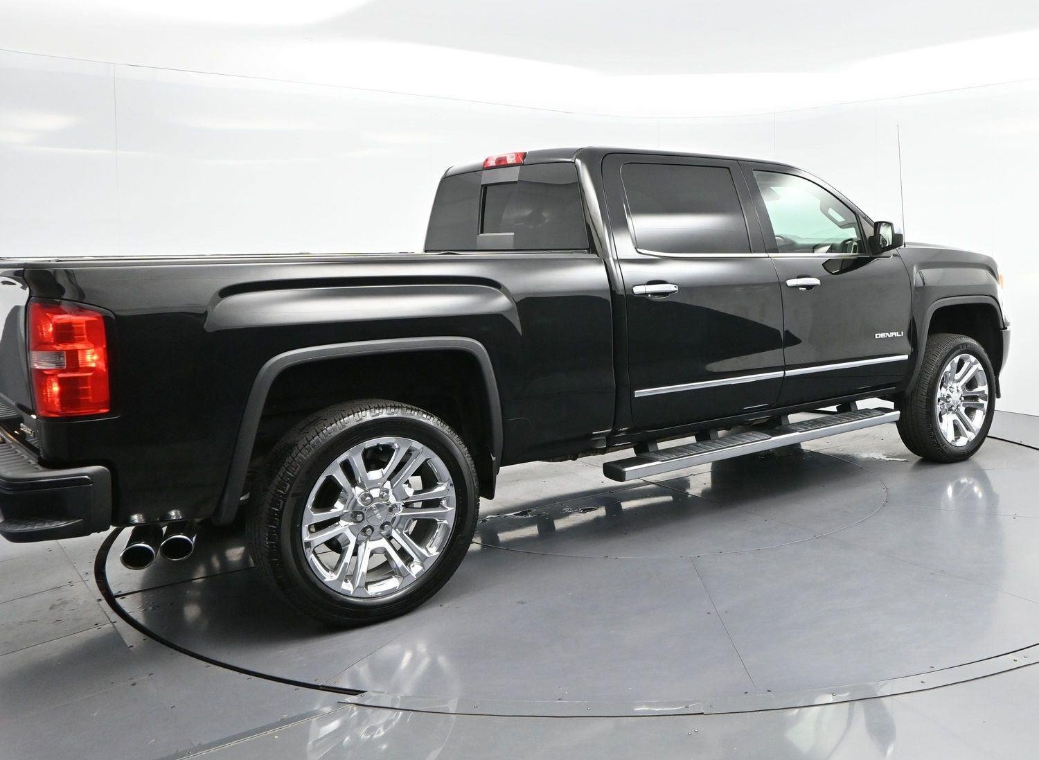 Used 2015 Onyx Black GMC Denali image 7