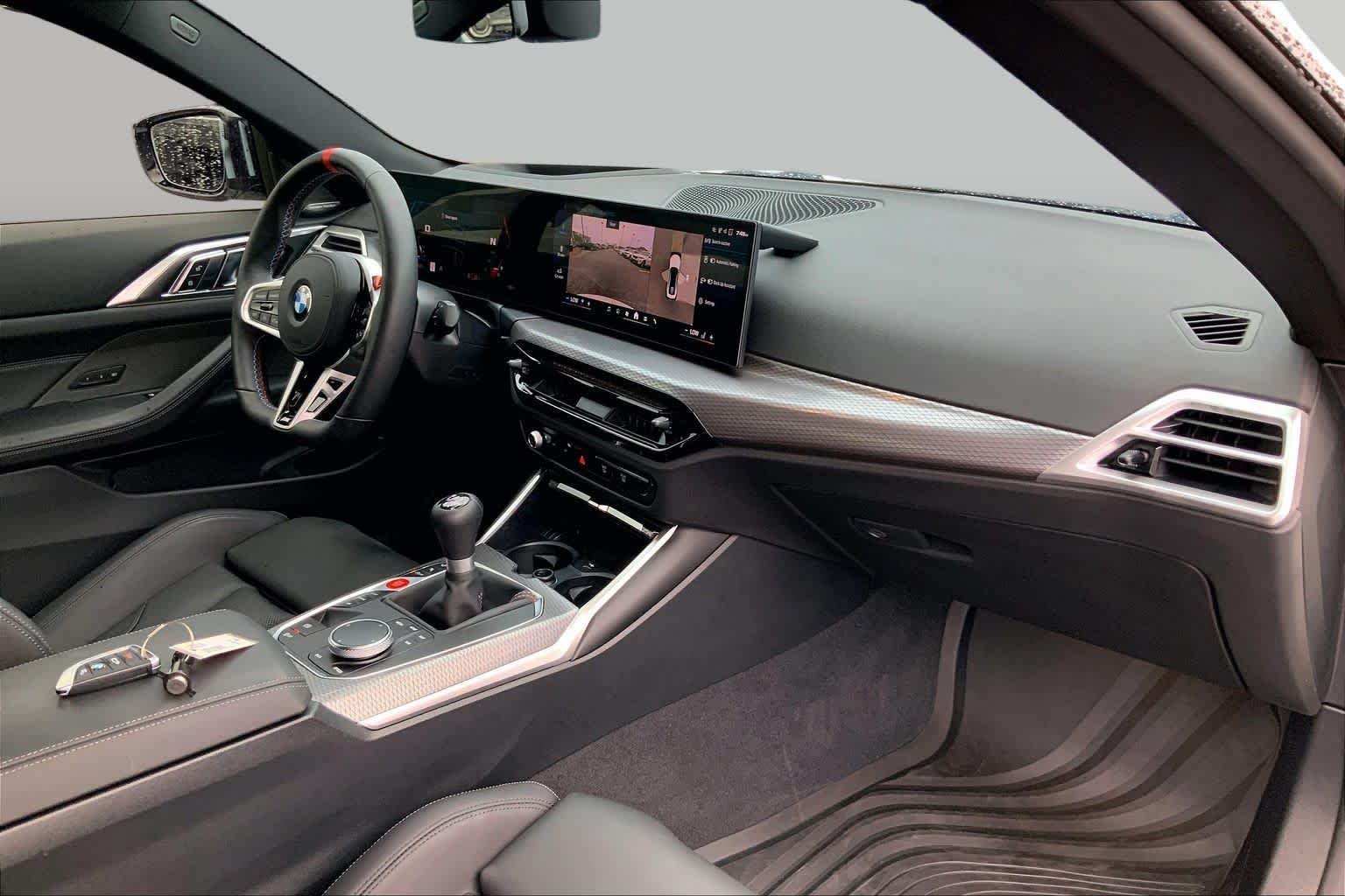 Used 2025 Alpine White BMW  image 18