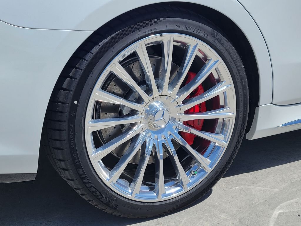 New 2026 MANUFAKTUR Moonlight White Metallic Mercedes-Benz AMG® S 63 E 4MATIC® Sedan image 7