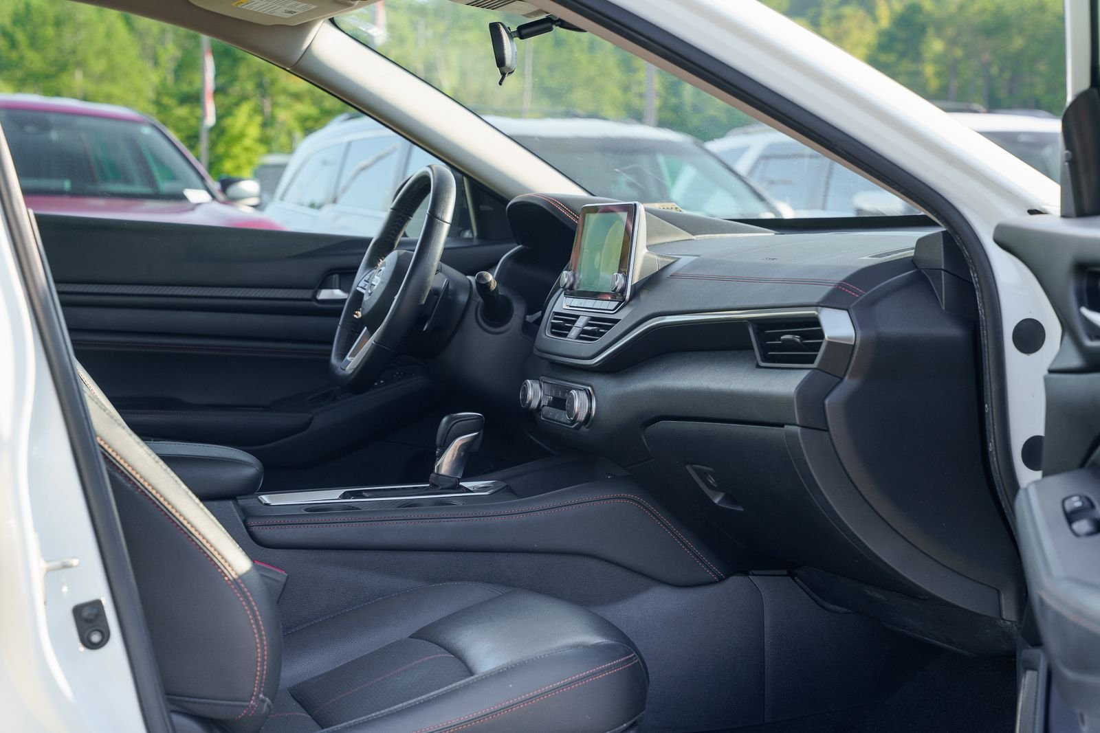 2020 Nissan Altima SR - Photo 12
