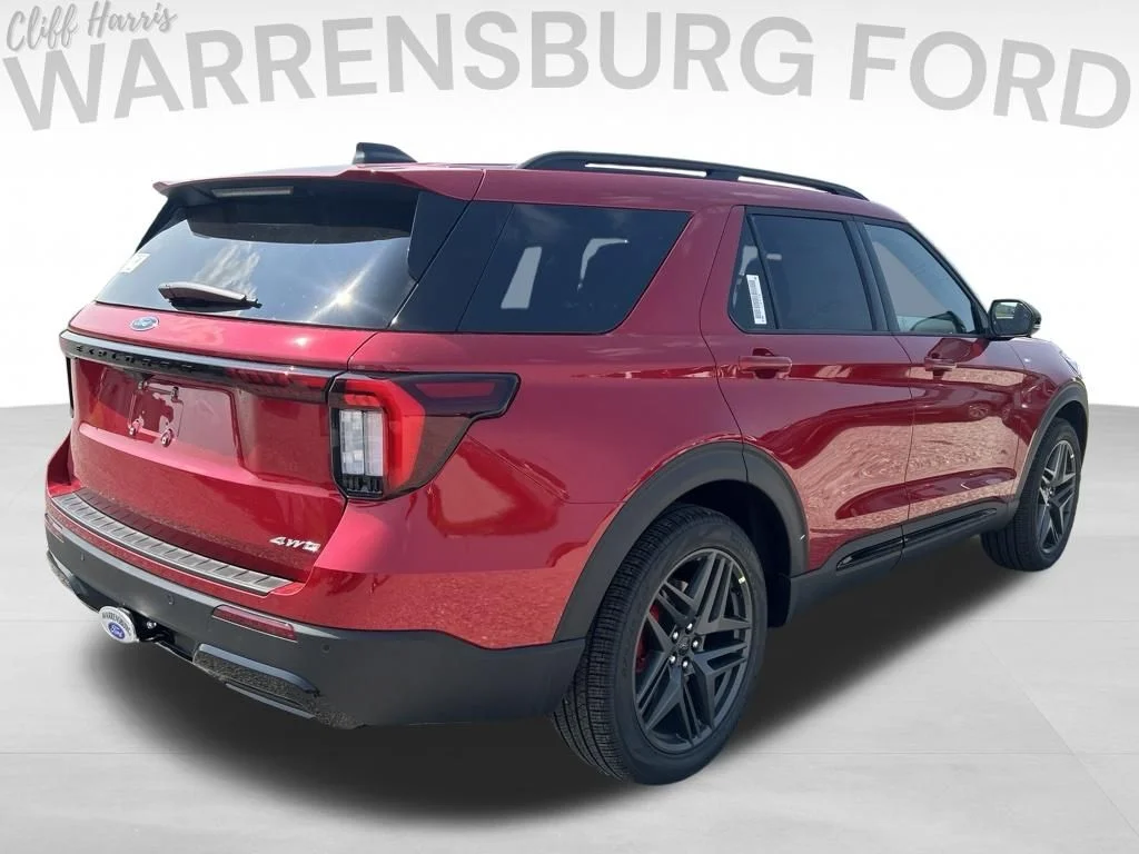 New 2026 Rapid Red Metallic Tinted Clearcoat Ford ST-Line image 7