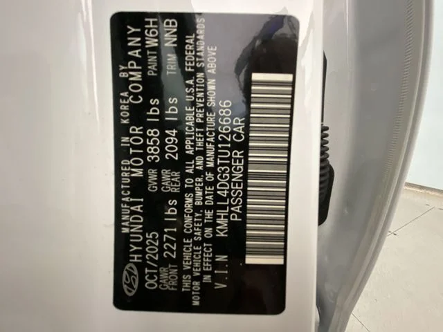 Used 2026 White Hyundai SE image 26
