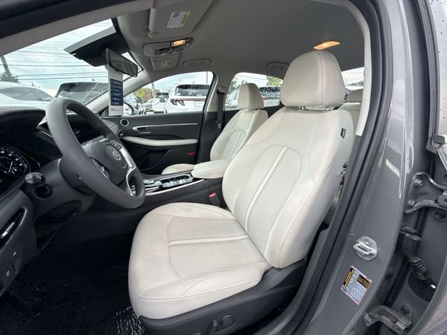 Used 2023 Gray Hyundai SEL image 11