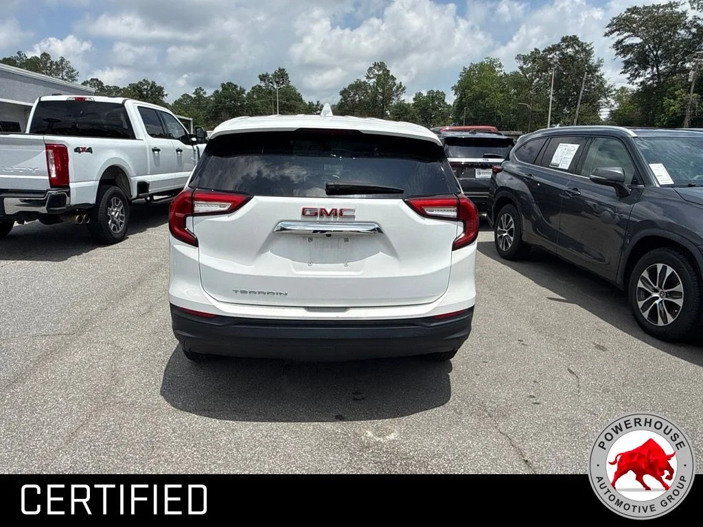 Used 2024 White GMC SLE image 5