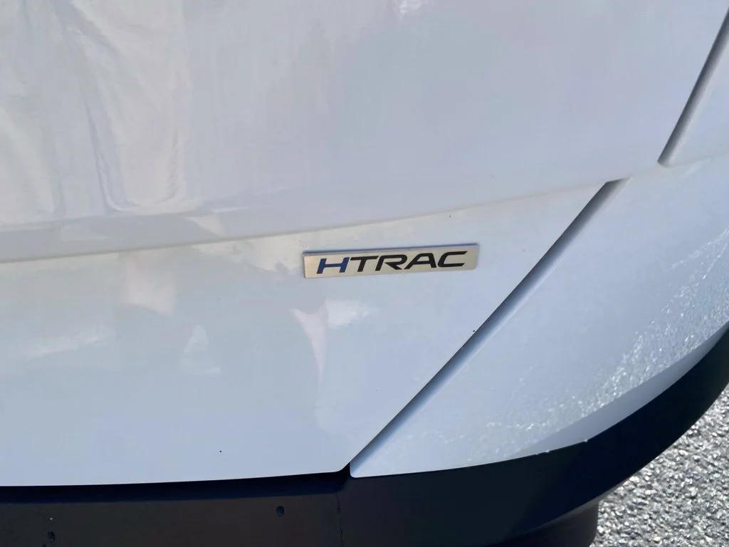 Used 2024 White Hyundai SEL image 11