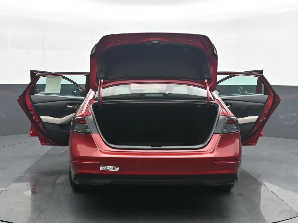 Used 2024  Honda LX image 35